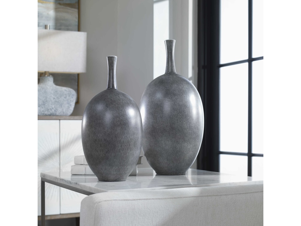 Riordan Vases, S/2